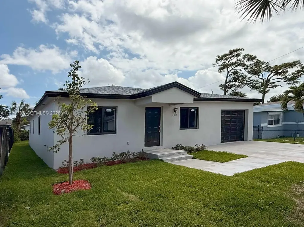 2810 NW 9th Court Fort Lauderdale FL 33311