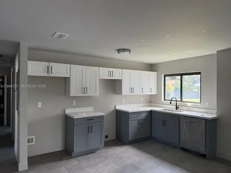 2810 NW 9th Court Fort Lauderdale FL 33311