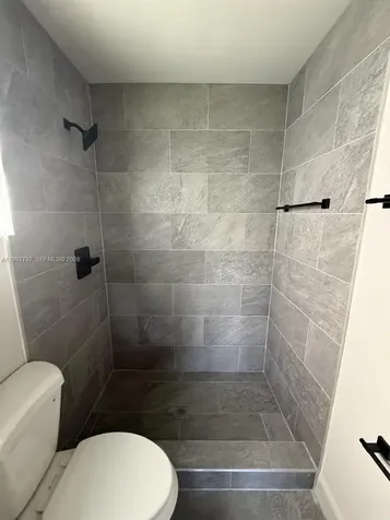 2810 NW 9th Court Fort Lauderdale FL 33311