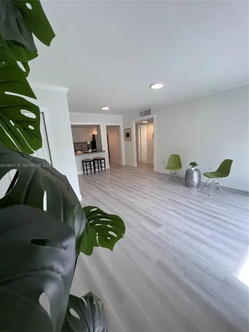 290 Sunrise Drive Key Biscayne FL 33149
