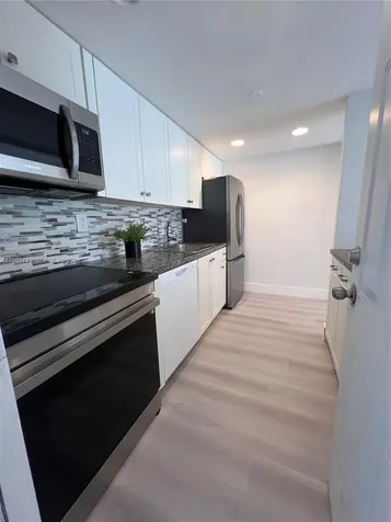 290 Sunrise Drive Key Biscayne FL 33149