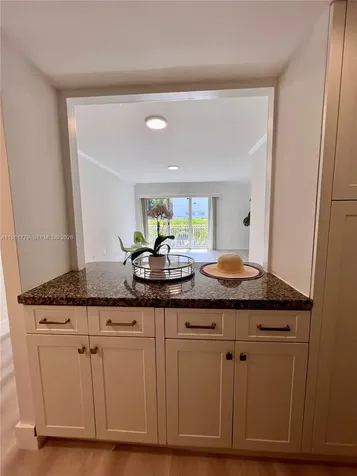 290 Sunrise Drive Key Biscayne FL 33149