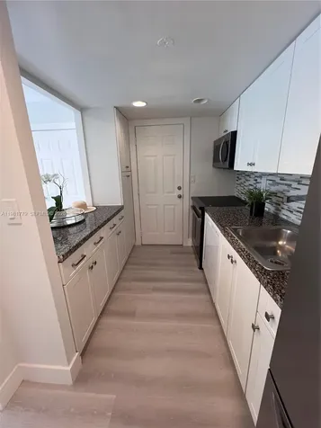 290 Sunrise Drive Key Biscayne FL 33149