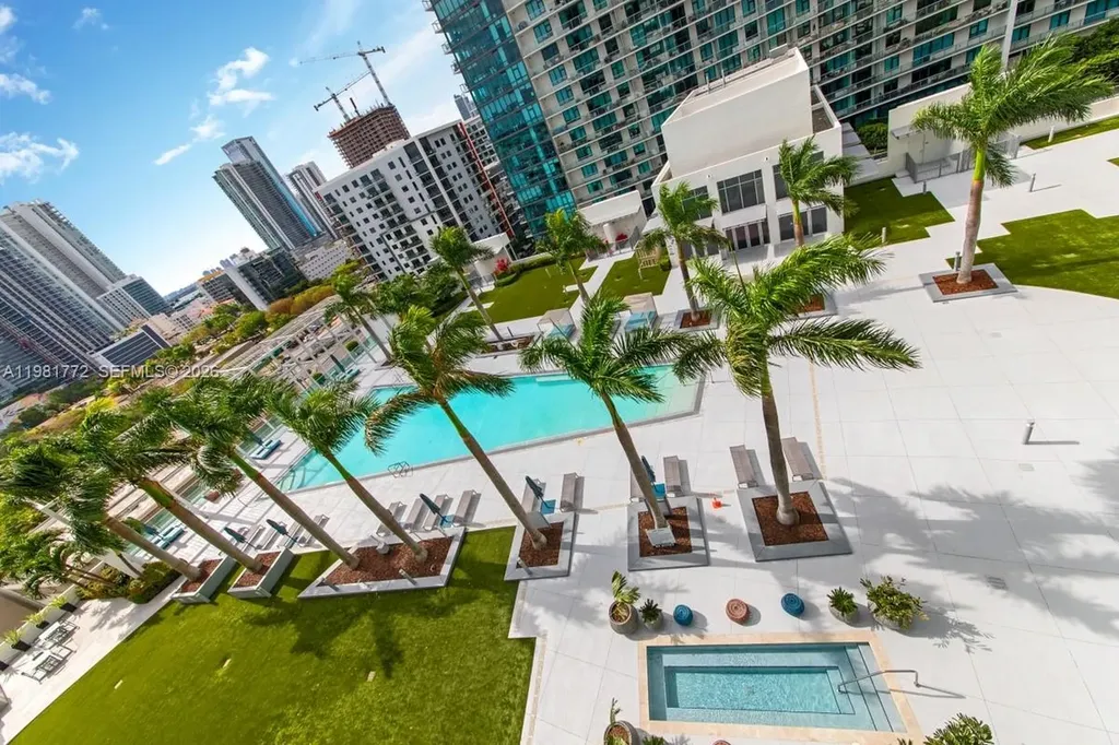3301 NE 1st Avenue Miami FL 33137