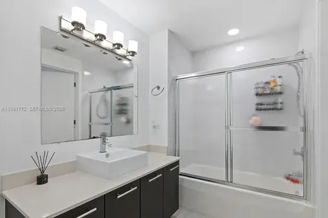 3301 NE 1st Avenue Miami FL 33137