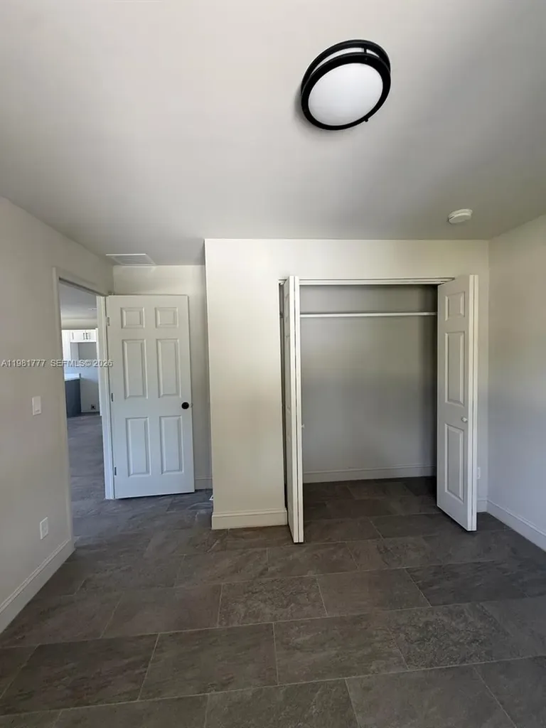 2806 NW 9th Court Fort Lauderdale FL 33311