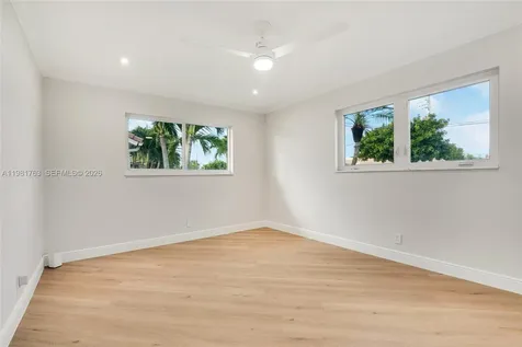 4460 NE 25th Avenue Lighthouse Point FL 33064
