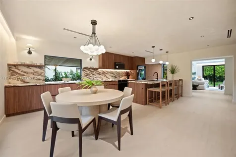 871 NE 128th Street North Miami FL 33161