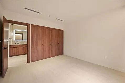 871 NE 128th Street North Miami FL 33161