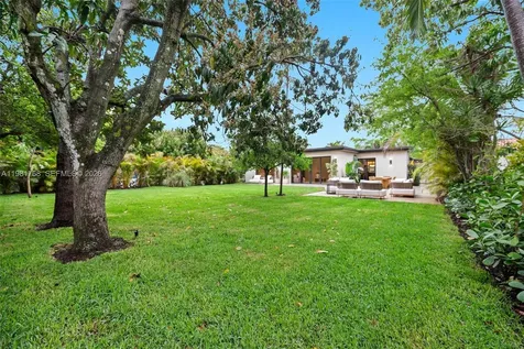 871 NE 128th Street North Miami FL 33161