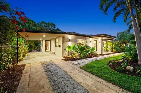 871 NE 128th Street North Miami FL 33161