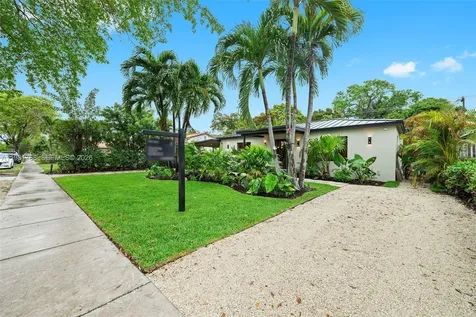 871 NE 128th Street North Miami FL 33161