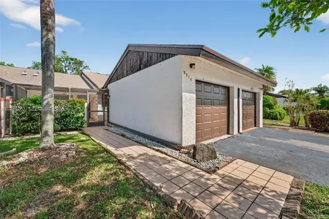 9315 Wedgewood Drive Tamarac FL 33321