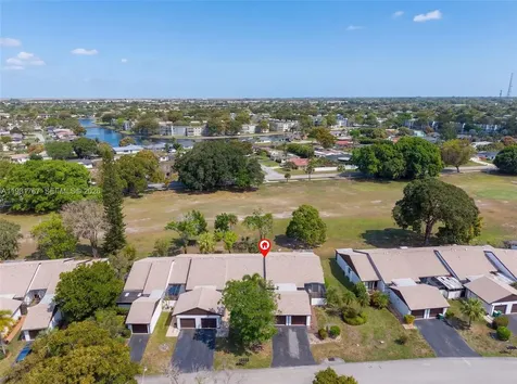 9315 Wedgewood Drive Tamarac FL 33321