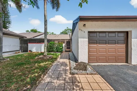 9315 Wedgewood Drive Tamarac FL 33321
