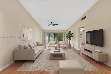 9315 Wedgewood Drive Tamarac FL 33321