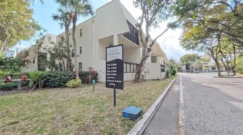 20300 W Country Club Drive Aventura FL 33180