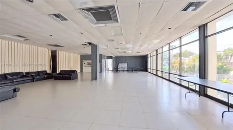 20300 W Country Club Drive Aventura FL 33180
