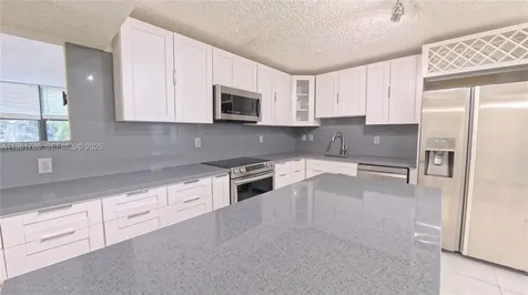 20300 W Country Club Drive Aventura FL 33180