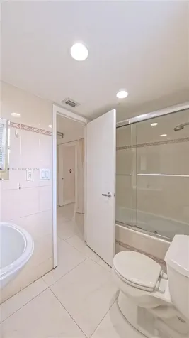 20300 W Country Club Drive Aventura FL 33180