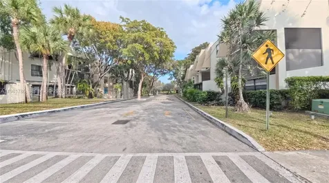 20300 W Country Club Drive Aventura FL 33180