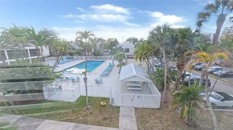 20300 W Country Club Drive Aventura FL 33180