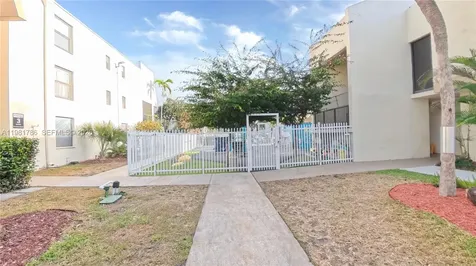 20300 W Country Club Drive Aventura FL 33180