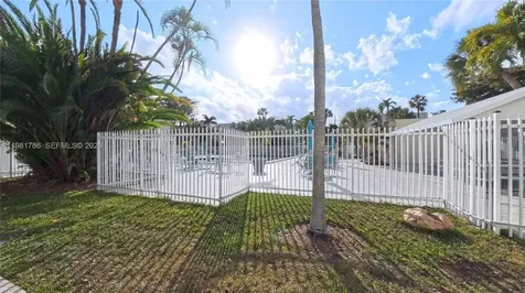 20300 W Country Club Drive Aventura FL 33180