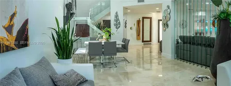 4957 NW 93rd Doral Place Doral FL 33178
