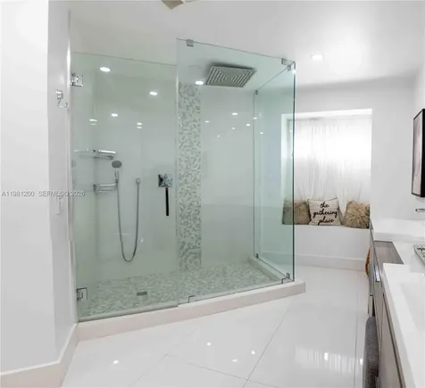 4957 NW 93rd Doral Place Doral FL 33178
