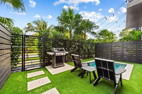 1056 N Victoria Park Road Fort Lauderdale FL 33304