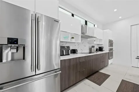 1056 N Victoria Park Road Fort Lauderdale FL 33304