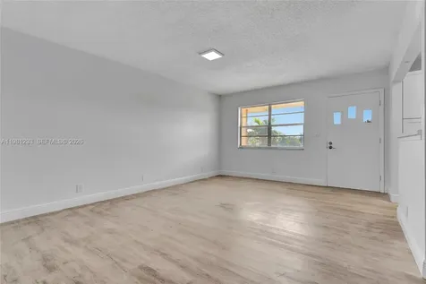 2060 NW 81st Avenue Pembroke Pines FL 33024