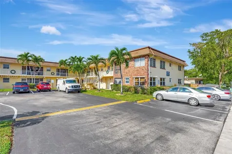 2060 NW 81st Avenue Pembroke Pines FL 33024