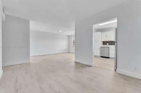 2060 NW 81st Avenue Pembroke Pines FL 33024