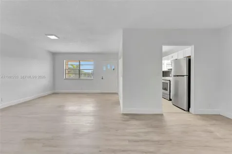 2060 NW 81st Avenue Pembroke Pines FL 33024