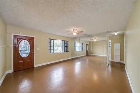 17950 NW 6th Court Miami Gardens FL 33169