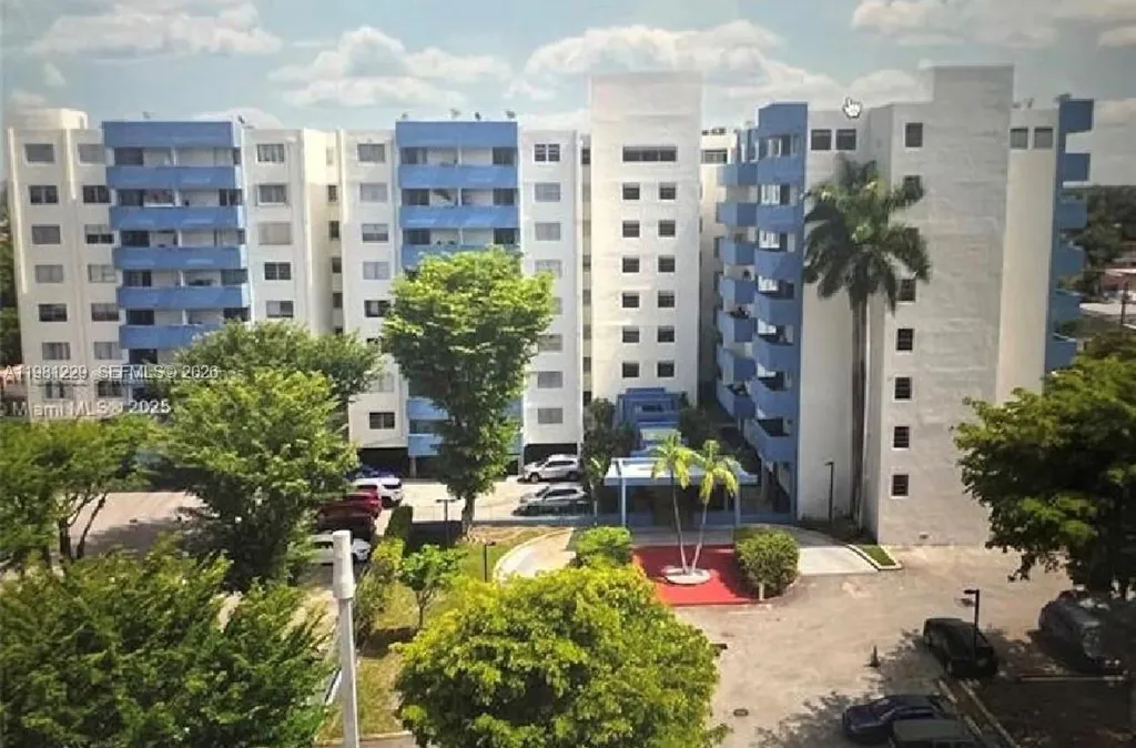 5050 NW 7th Street Miami FL 33126