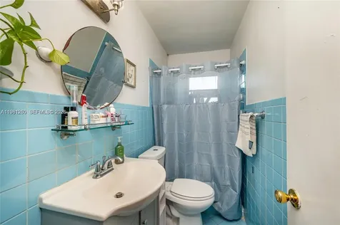 2610 NW 33rd Street Miami FL 33142
