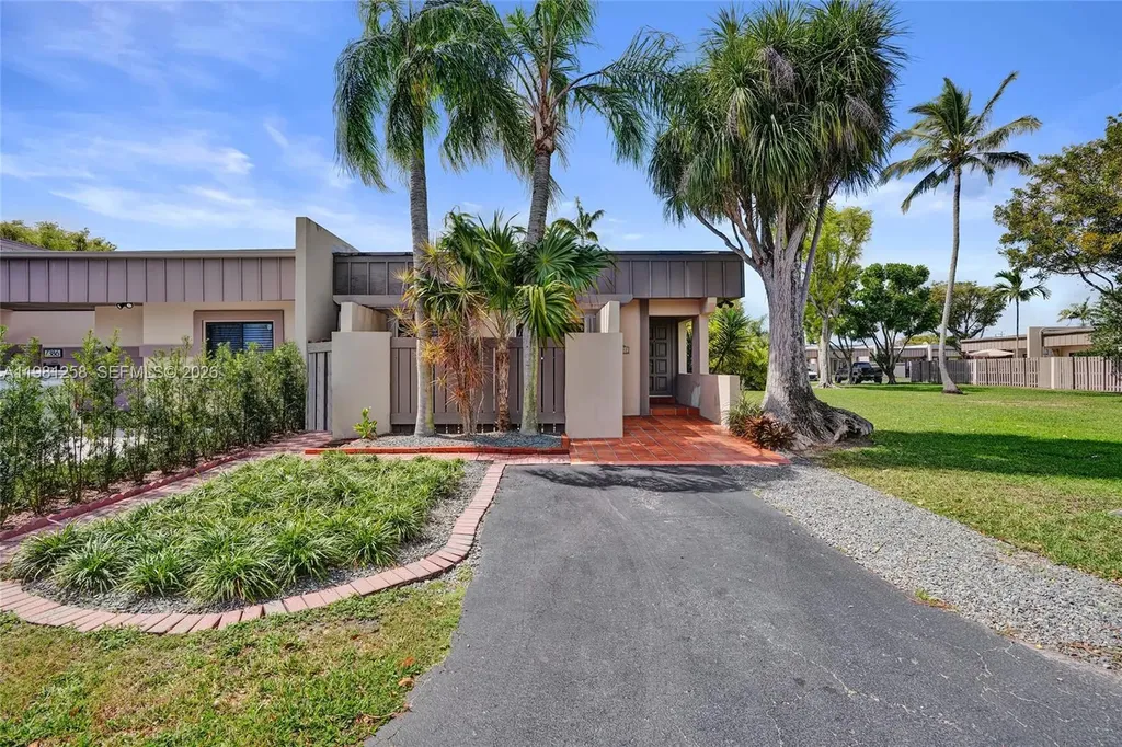 7382 SW 105th Place Miami FL 33173