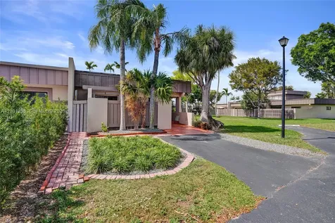7382 SW 105th Place Miami FL 33173
