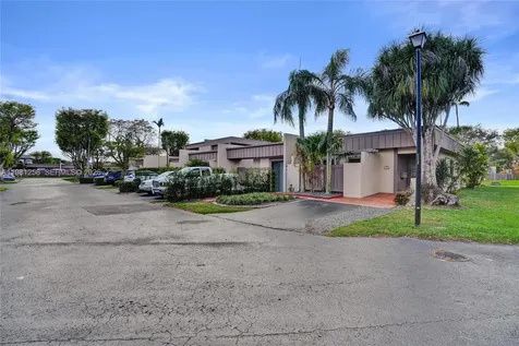 7382 SW 105th Place Miami FL 33173