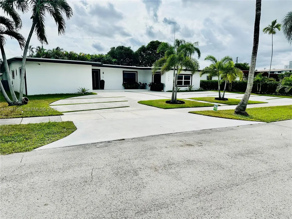 1940 NE 186th Drive North Miami Beach FL 33179