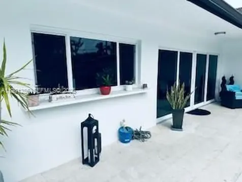 1940 NE 186th Drive North Miami Beach FL 33179