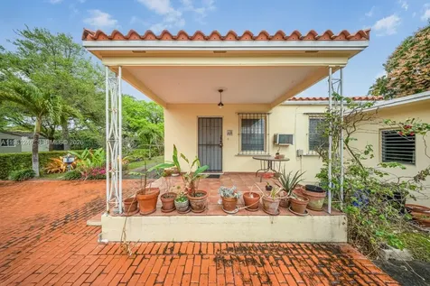 512 Mendoza Avenue Coral Gables FL 33134