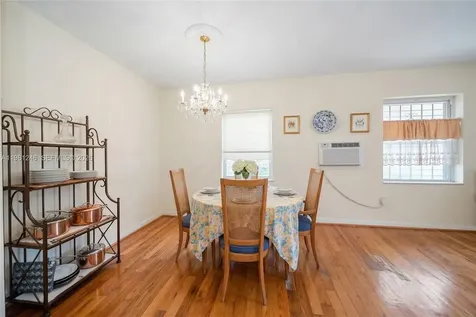 512 Mendoza Avenue Coral Gables FL 33134
