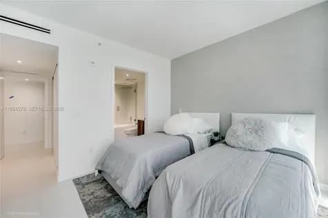 9901 W Bay Harbor Drive Bay Harbor Islands FL 33154