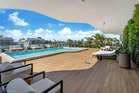 9901 W Bay Harbor Drive Bay Harbor Islands FL 33154