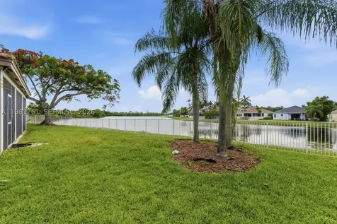 663 Live Oak Lane Weston FL 33327