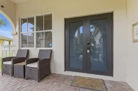 663 Live Oak Lane Weston FL 33327